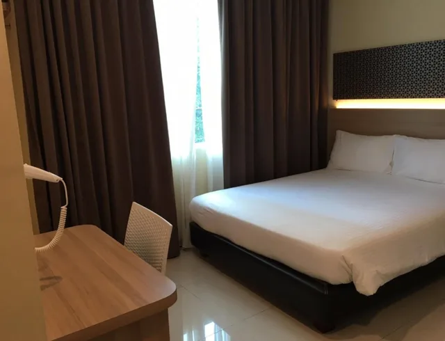 غرفة قياسية بسريرين منفصلين، 118 HOTEL MACALISTER 3/5