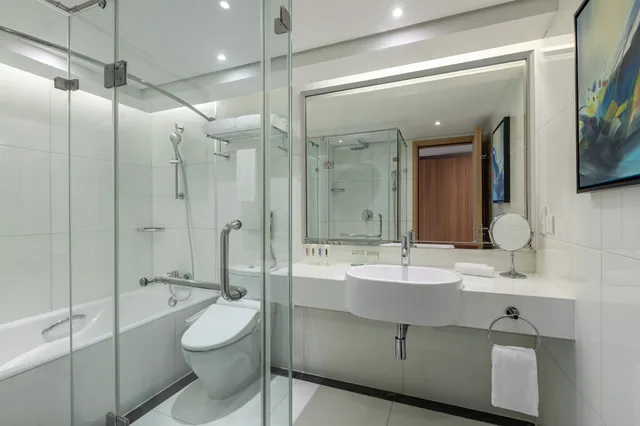 غرفة بريميوم بسريرين منفصلين، Holiday Inn Shanghai Hongqiao Central 2/3