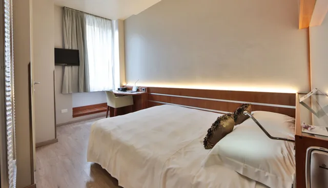 Standard, French Bed، Best Western Hotel Madison 3/6