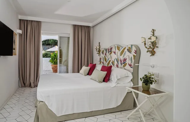 جناح بسرير كينج بجاكوزي، Botania Relais and Spa 1/1