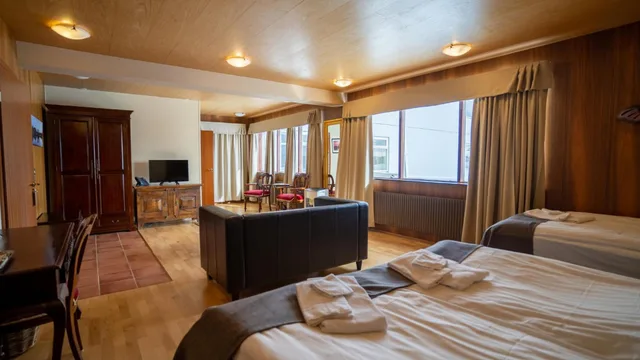 غرفة بسرير مزدوج مع سرير إضافي، Sel-Hotel Myvatn 5/7