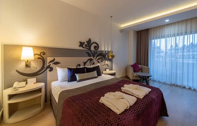 Standard, Single, Lateral Side Sea View، Kirman Hotels Belazur Resort and Spa 1/4