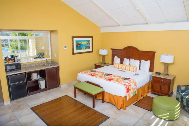 Room, King Bed, Harbour Side, Balcony, Large، Best Western Plus Yacht Harbor Inn 1/2