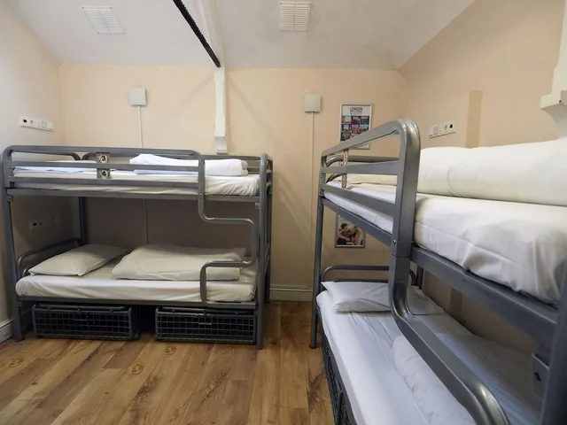 Private, 4 Bedrooms، St Christopher S Inn Hostels 1/1