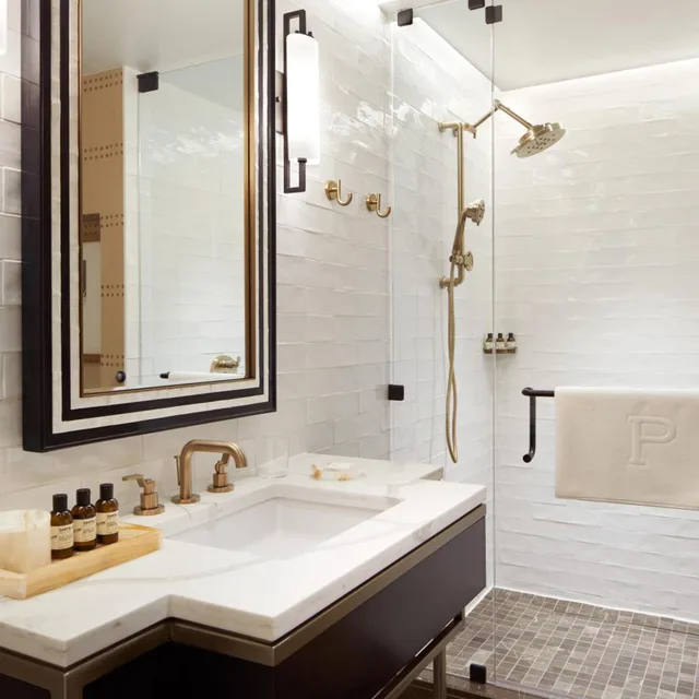 غرفة قياسية بسرير كينج، The Plaza Hotel Pioneer Park 4/6