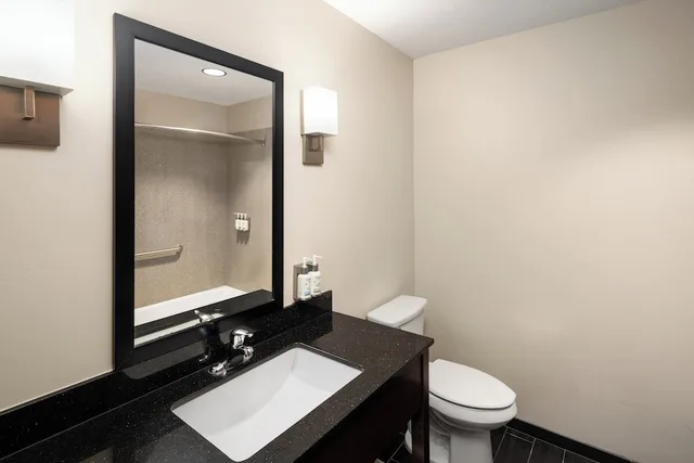 Standard, Multiple Beds، Garner Hotel Page - Lake Powell Area By IHG 7/10