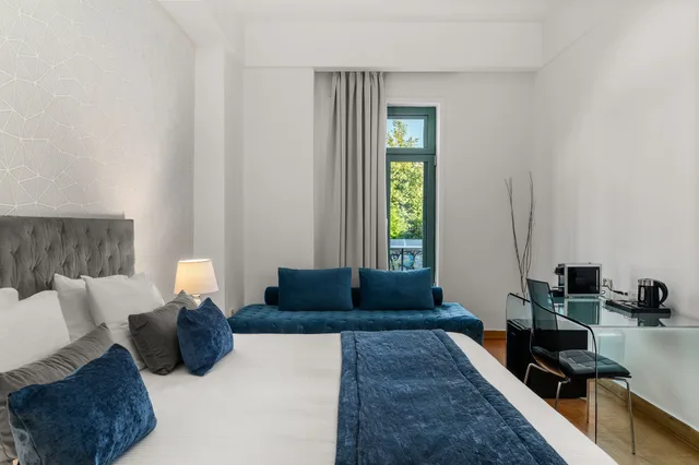 جناح جونيور، Athenaeum Eridanus Luxury Hotel 2/4