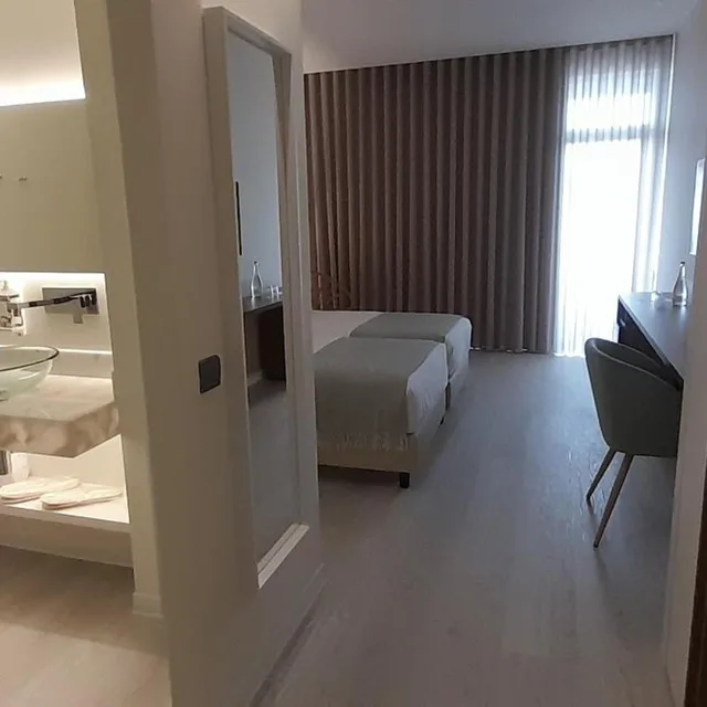 Room, Twin Beds, Lateral Side Sea View، Porto Covo Praia Hotel & SPA 3/5