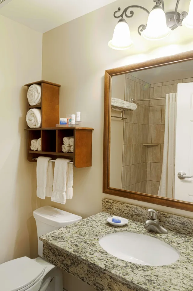 Suite, 2 Queen Beds, The Inn at Lewisburg, BW Signature Collection 6/6