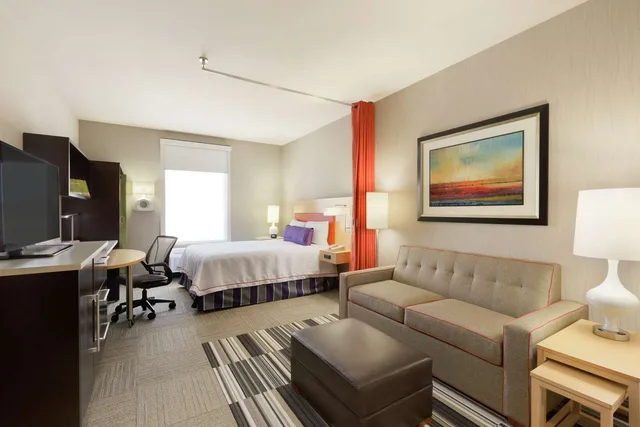 جناح استوديو بسرير كوين لذوي الإعاقة، Home2 Suites by Hilton Fort Smith 4/6