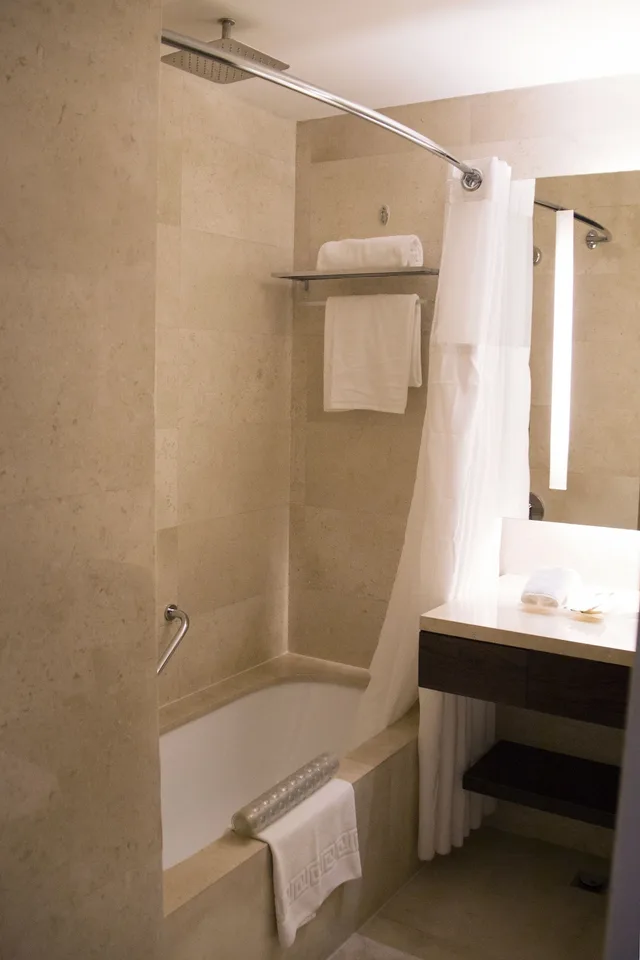 غرفة سوبيريور بسرير كينج، City Garden Grand Hotel 5/9