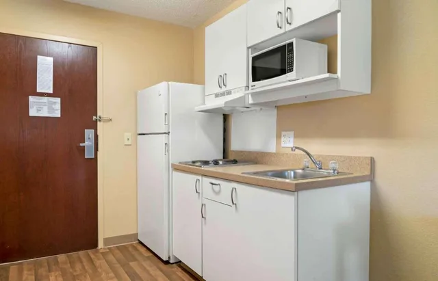 غرفة ديلوكس بسرير كينج، Extended Stay America - Detroit - Farmington Hills 4/4
