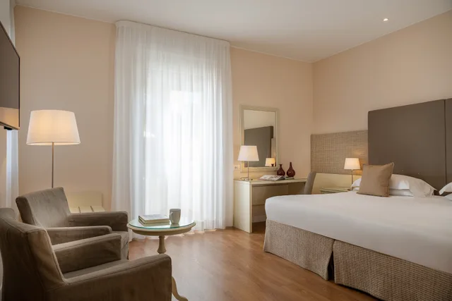 غرفة ديلوكس، National Hotel 4/6