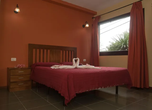 غرفة بسرير مزدوج بإطلالة على البحر، Rural Villa El Mocanal 3/8