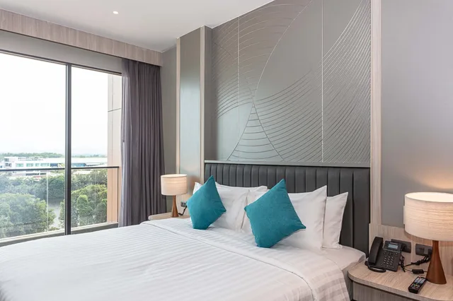 Breeze, Executive, Suite, King Bed، Laguna Grand Hotel & Spa Songkhla (SHA Certified) 1/4