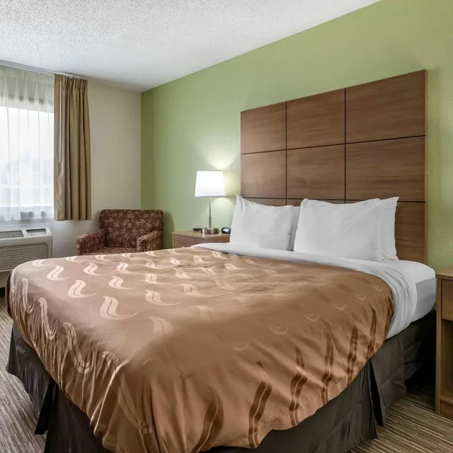 غرفة بسرير كوين لذوي الإعاقة، Quality Inn Creston 1/5