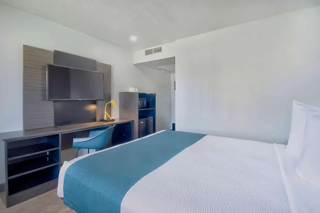 غرفة بسرير كوين، Motel6 Palmdale, CA 10/10