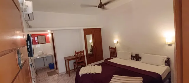 Standard, Beach Florra Inn 3/3