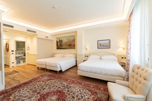 غرفة رباعية بسريرين منفصلين مع أريكة، Hotel Kraft 3/7