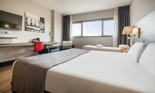 Double Room Single Use، Ilunion Barcelona 3/4