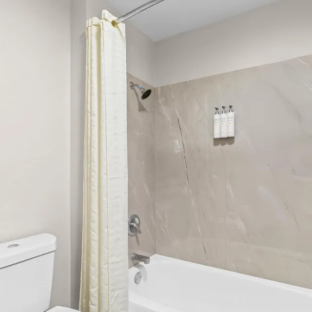 Studio, Queen Bed, Sonesta Simply Suites Stafford 9/10