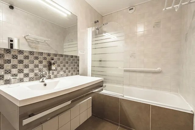 غرفة كومفورت بسرير مزدوج، Hotel Au Tambour 7/8