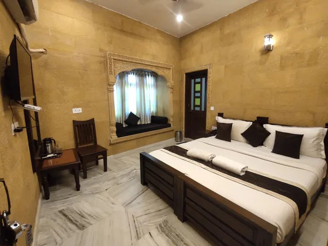 غرفة قياسية بسرير كينج، Royal Villa Jaisalmer 6/10