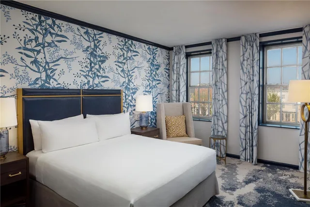Room, King Bed, Bathtub, Accessible, The William Fell Baltimore, Tapestry Collection by Hilton 1/4