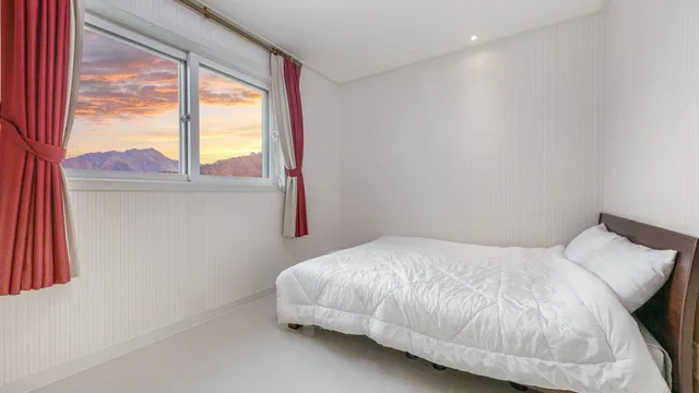 2 Bedrooms, Venice, Spa, Basic, Futon Bed, 1 Queen and 1 Single Bed، Gapyeong Rialto Pension 2/6