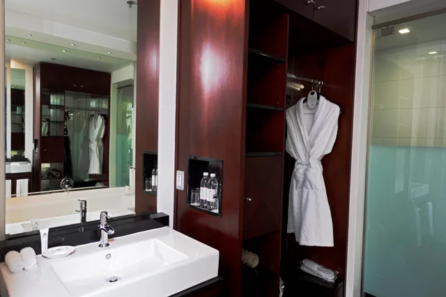 غرفة ديلوكس بسرير مزدوج، Davinci Hotel And Suites On Nelson Mandela Square 3/4