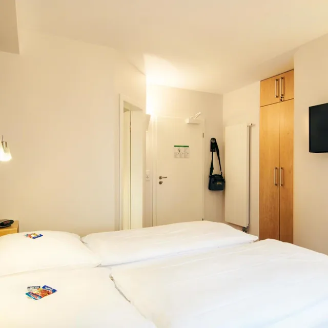 Standard, Triple, Town Hotel Wiesbaden 9/10