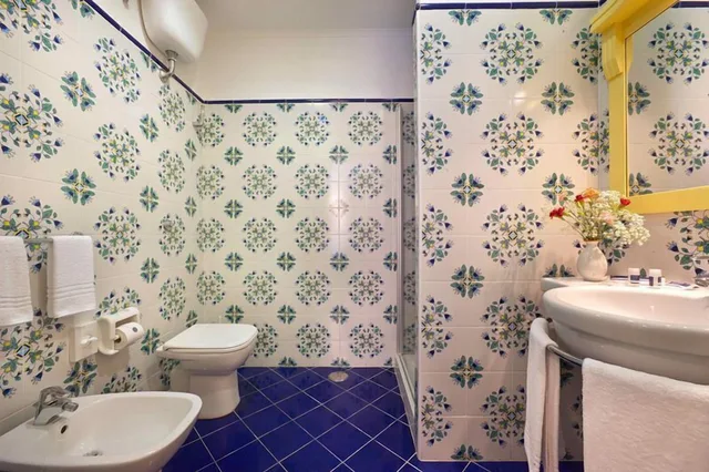 غرفة كلاسيكية ثلاثية بسرير مزدوج وسرير فردي، Hotel Astoria Sorrento 3/4
