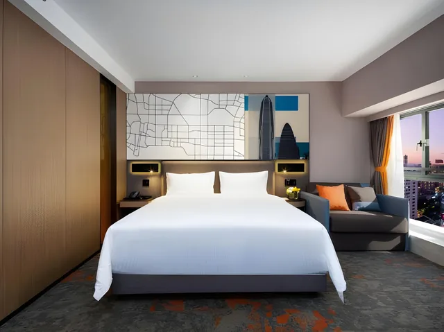 Superior, Deluxe, King Bed, Queen Bed, Hampton by Hilton Shenzhen Dongmen 1/2