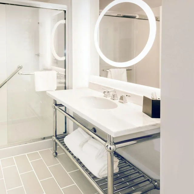Executive, Suite, City View, Club Floor، Sheraton Jacksonville Hotel 2/2