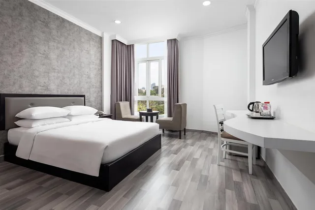 غرفة بريميير بسرير كوين بإطلالة على المدينة، KING GRAND BOUTIQUE HOTEL 1/1