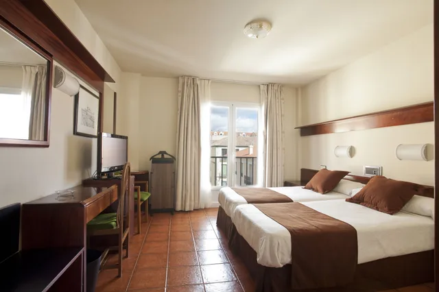 غرفة بسريرين منفصلين، Hotel Florida Formerly Best Western Hotel Florida 1/5