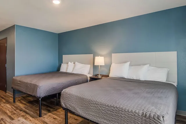 Suite, 2 Queen Beds, WoodSpring Suites Broomfield - Westminster 4/10