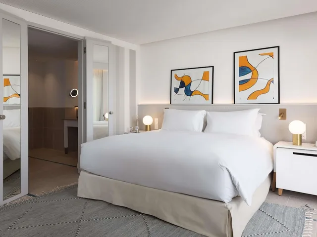 جناح جونيور بسرير كينج بإطلالة على الحديقة بشرفة، SOFITEL AGADIR THALASSA SEA AND SPA 1/2