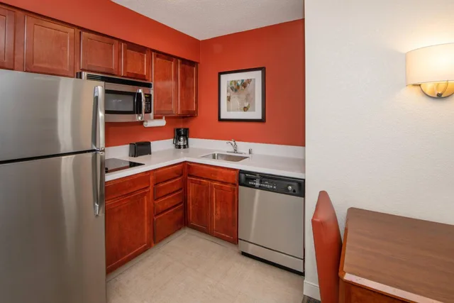 1 Bedroom, Pure, Wellness, Suite, Queen Bed, Allergy Friendly، Residence Inn by Marriott Newark Silicon Valley 3/6