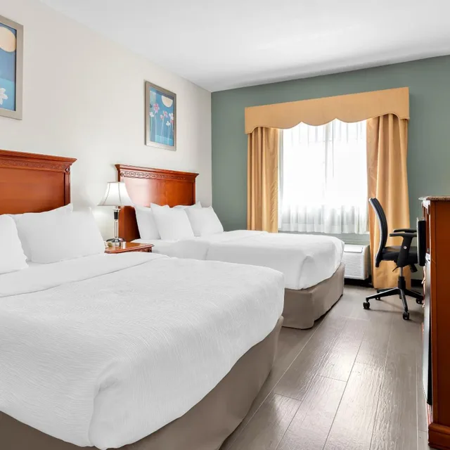 غرفة بسرير كوين لذوي الإعاقة، Quality Inn & Suites McAlester on Hwy 69 3/7