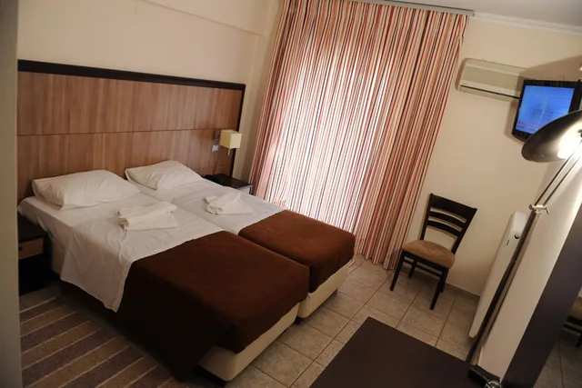 غرفة بسرير مزدوج، KAIAFAS LAKE HOTEL 1/4