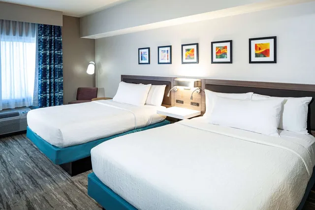 غرفة بسريرين كوين بحوض استحمام لذوي الإعاقة، Hilton Garden Inn San Diego/Rancho Bernardo 2/4