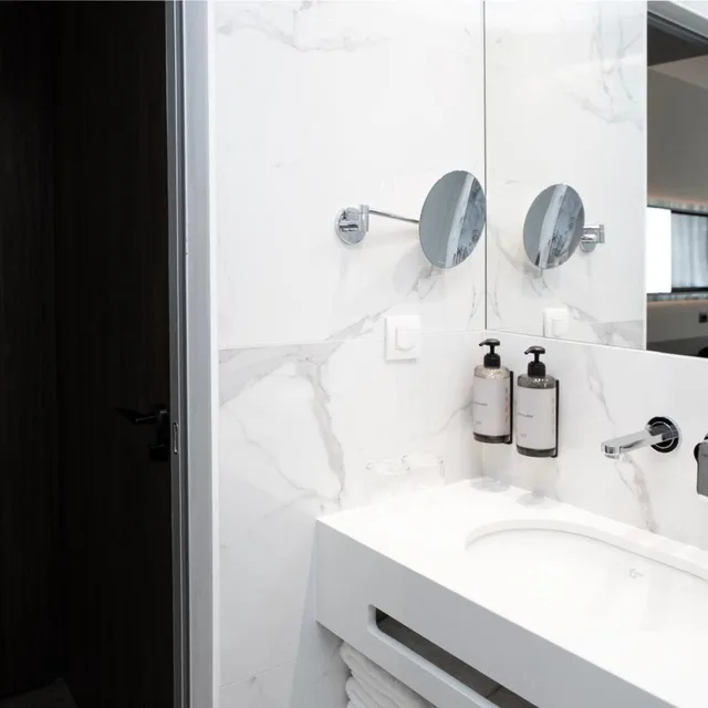 غرفة قياسية ثلاثية بسرير مزدوج، Luwian Athens Boutique Hotel 4/5