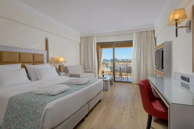 جناح عائلي بإطلالة على البحر، La Marquise Luxury Resort Complex 2/2