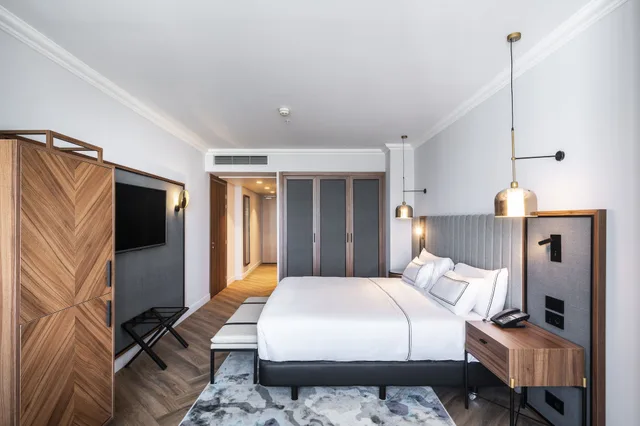 Supreme, Twin Beds، Melia Valencia Palacio de Congresos Formely Hilton Valencia 1/10