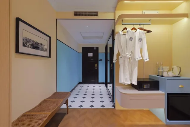 Renovated, Classic, King Bed، Hotel Sixty3 4/4