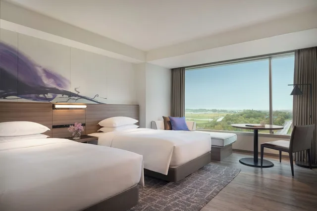 غرفة سوبيريور بسريرين منفصلين بإطلالة على المدينة، Lake Biwa Marriott Hotel 3/9