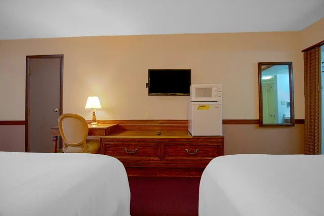 غرفة بسريرين كوين لغير المدخنين، HomeTown Inn By OYO - Liberal, KS 2/9