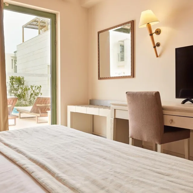 Suite, Direct Pool Access، GRAND BAY BEACH RESORT KOLYMBARI 1/2