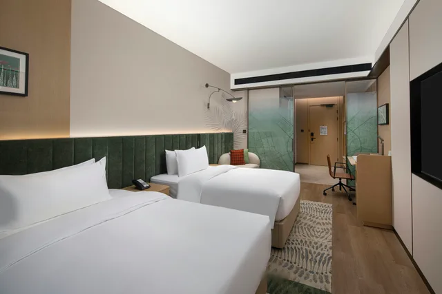 غرفة سوبيريور بسريرين منفصلين بإطلالة على الجبل، Hilton Garden Inn Zhangjiajie Tianmen Mountain 1/2